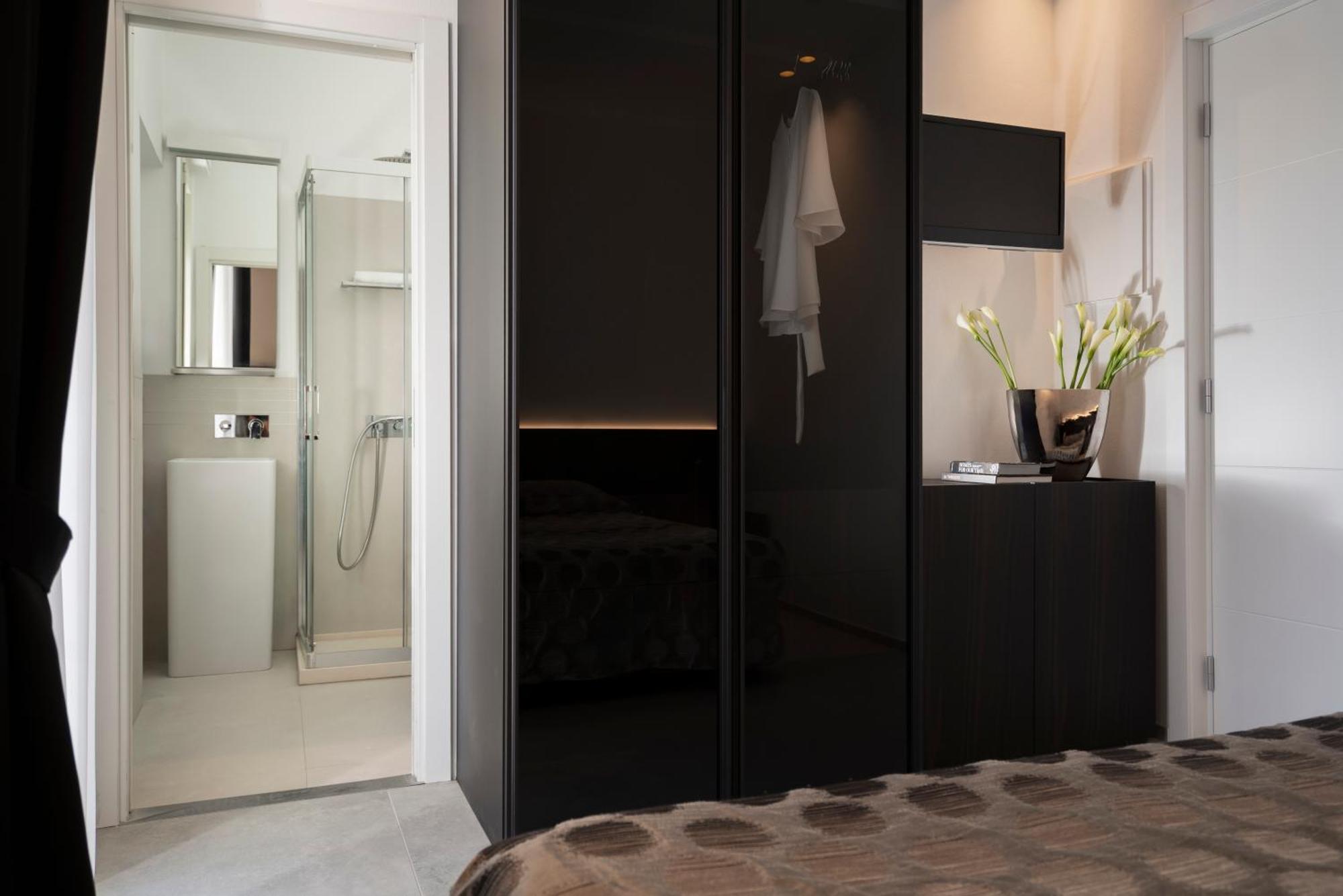 Hotel Commodore Cervia Bagian luar foto